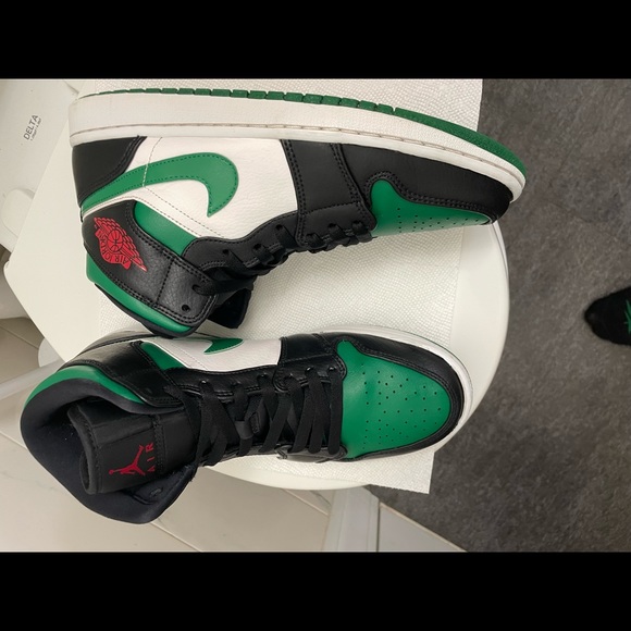 Jordan green toe main image 4